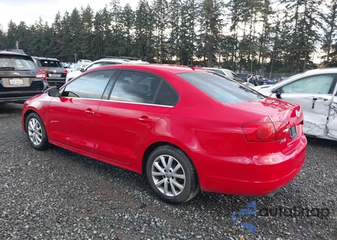 2014 Volkswagen Jetta 1.8T Se z USA, uszkodzony, nr VIN 3VWD17AJ7EM418488